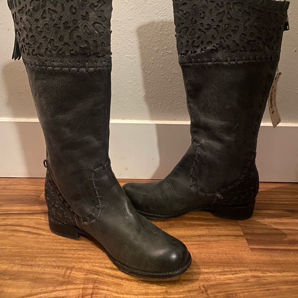 Corral tall leather leopard boots - Picture 2 of 11